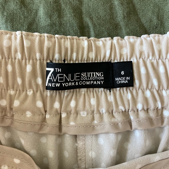 NY&Co high waisted polka dot shorts 6 - Picture 3 of 6